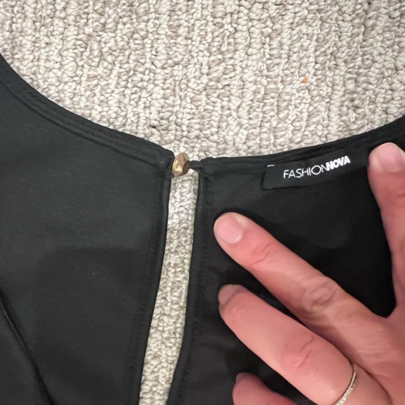 Fashion nova jumpsuit (S) - Picture 9 of 13